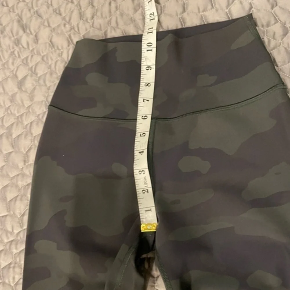 Alo High-Waist Camo Vapor Legging, Like New